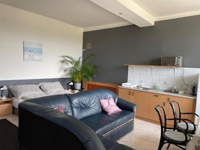 Apartamento Arthaus Roenoek Ronok Exterior foto